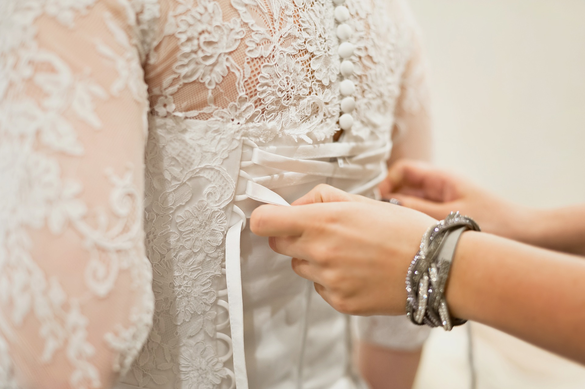 What To Wear Under Your Wedding Dress - Wedding411 On Demand