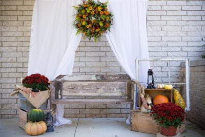 4 Essentials For An Outdoor Fall Wedding Image