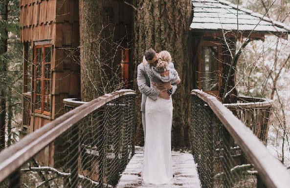 15 Destination Wedding Venues Perfect For A Winter Wedding Image