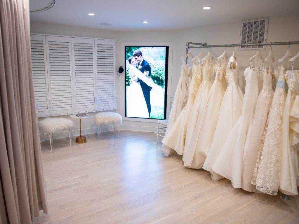 What To Know About Virtual Dress Shopping Image